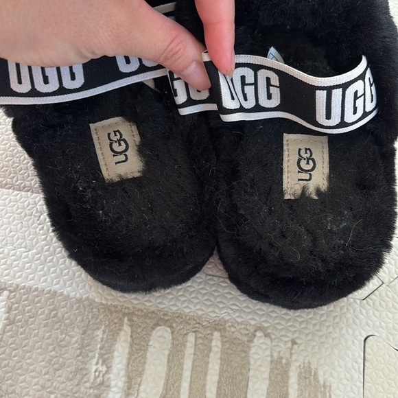 UGG OH YEAH BLACK SANDALS SLIPPER - Picture 3 of 4